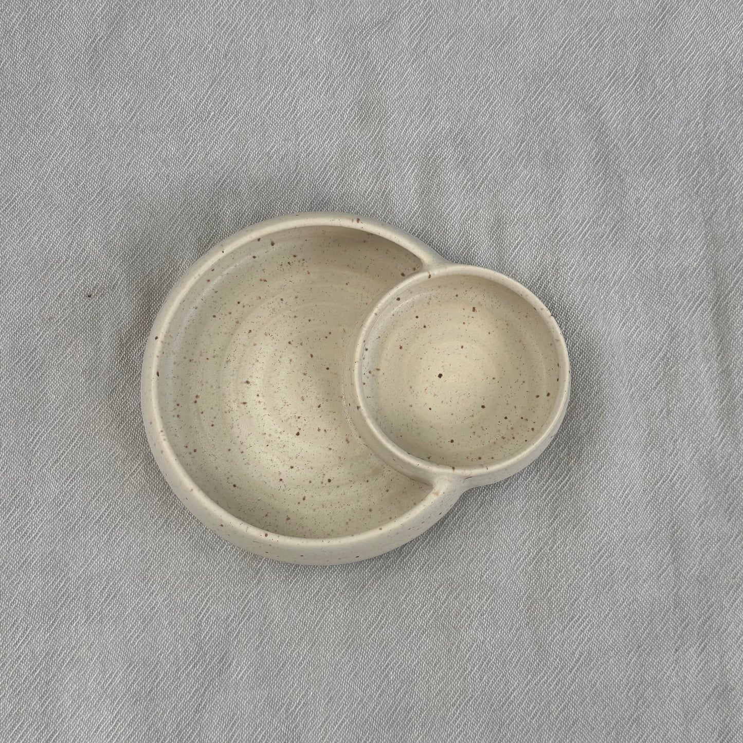 olive dish - speckled white