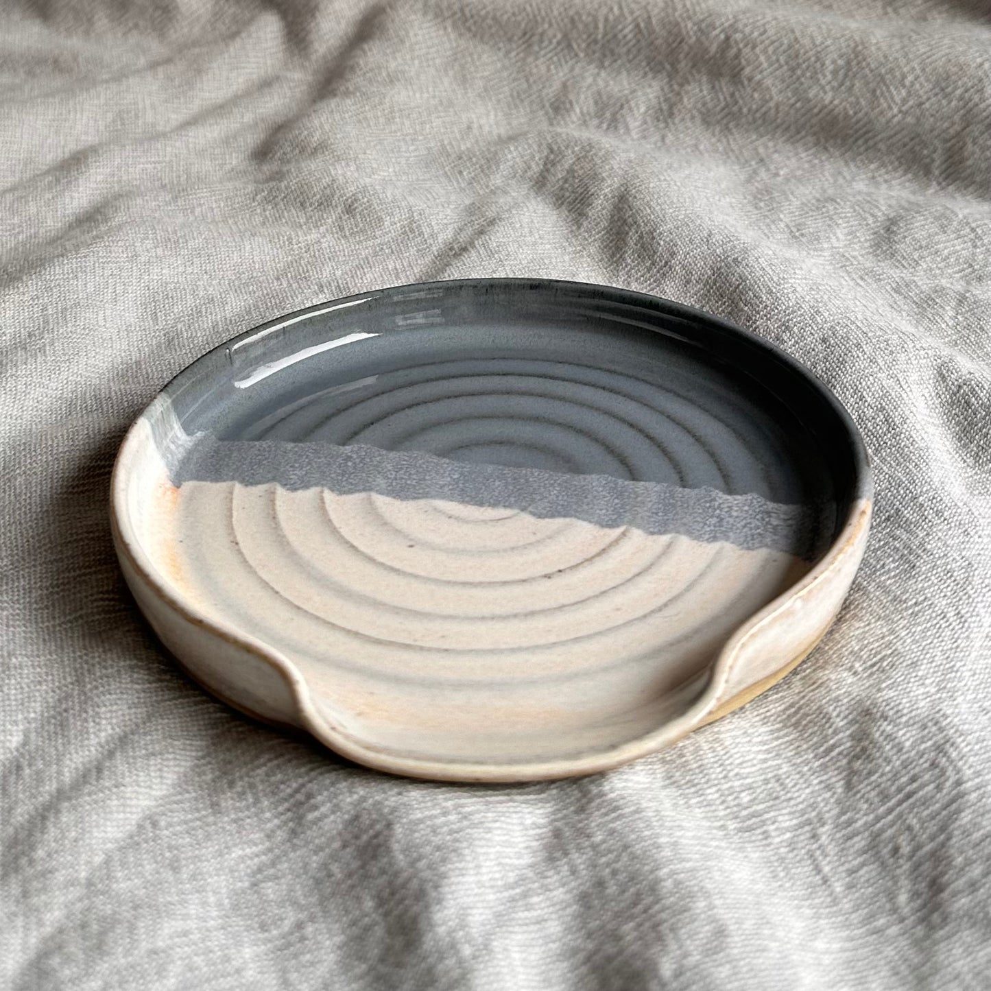 large spoon rest