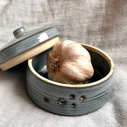 garlic keeper - summer night