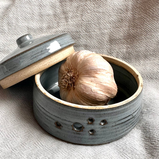garlic keeper - summer night