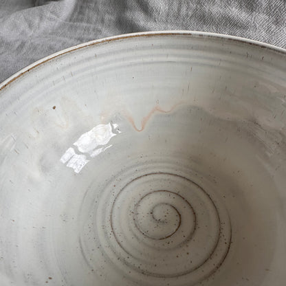 mixing bowl - cream
