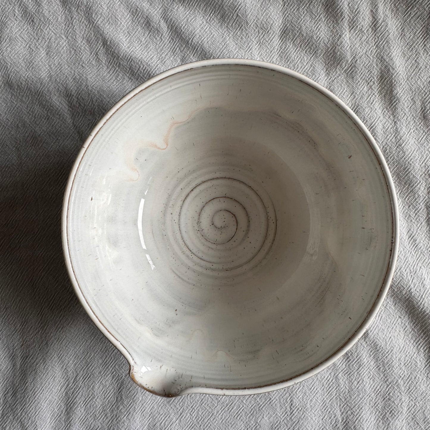 mixing bowl - cream