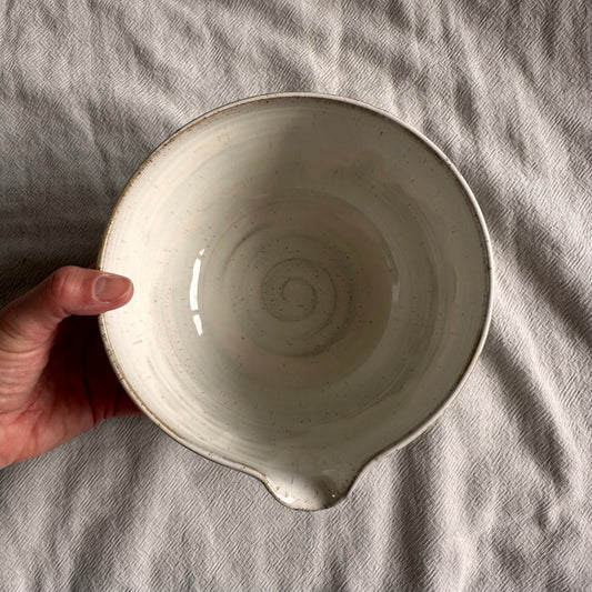 mixing bowl - cream