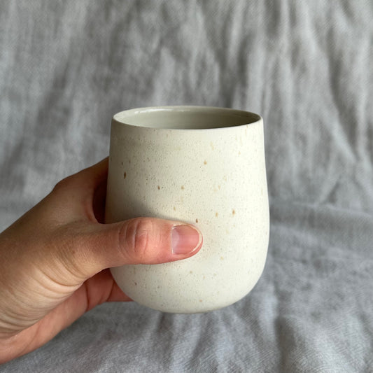 thumb cup