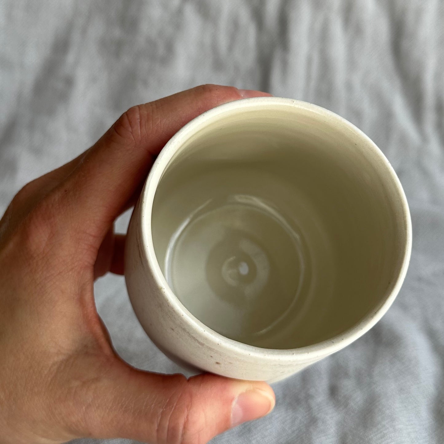 thumb cup