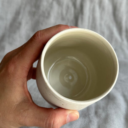 thumb cup