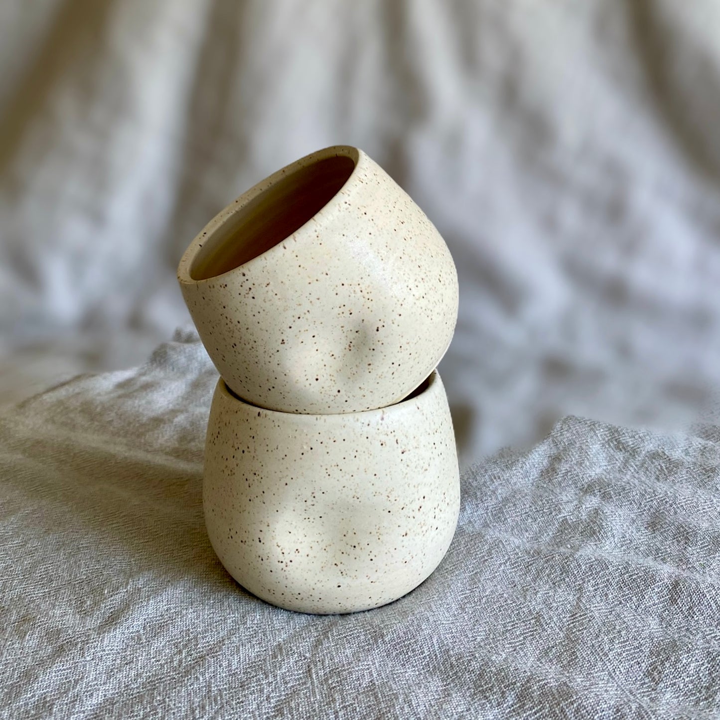 thumb cup